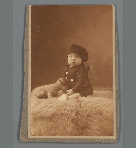 Portrait of Loeki Grimmelikhuizen at the age of one