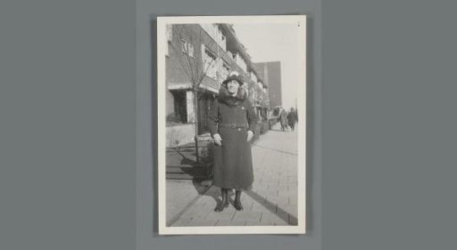 Portrait of an unknown woman on the street