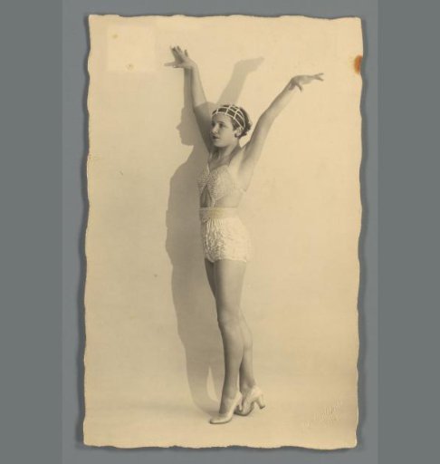 Portrait of Zulma Demeijer as a circus artist