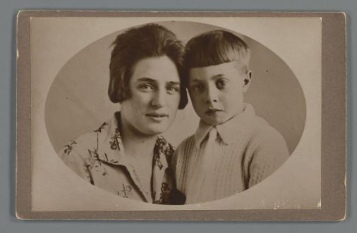 Portrait of Jetty Merks and Loutje