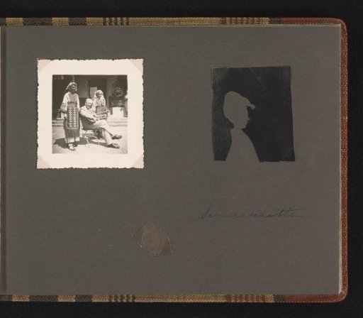 Portrait of T.F. Oehler with his daughters and two silhouette portraits