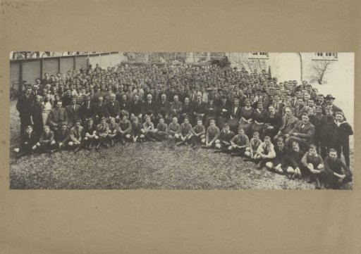 School photograph with teachers and pupils