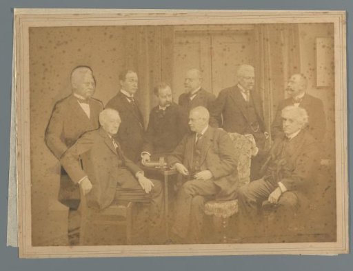 Group portrait with gentlemen