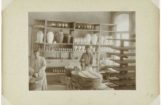 Glazing room of the Rozenburg porcelain factory