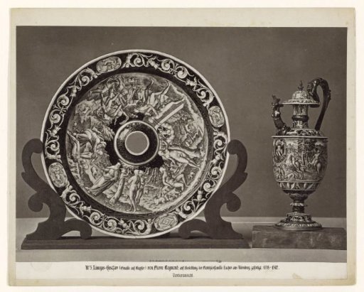 Limoges service by Pierre Raymond, front view