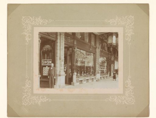 Netherlands, Amsterdam, shopping gallery in the garden of the Palace for Industry