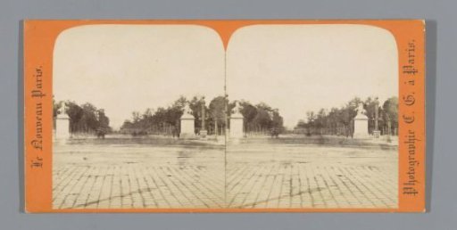 View of the Avenue des Champs-Élysées in Paris, seen from the Place de la Concorde