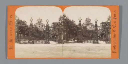 Gate of the Parc Monceau in Paris