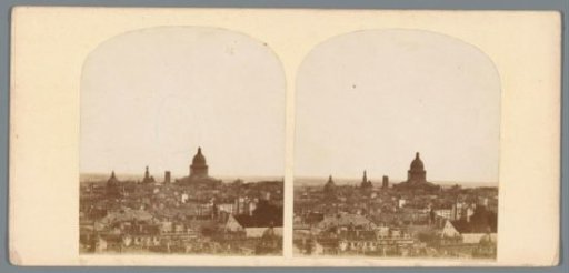 Panorama of Paris with a view of the dome of the Panthéon