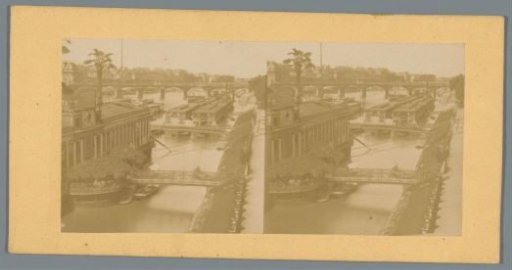 Les Bains de la Samaritaine near the Pont Neuf in Paris