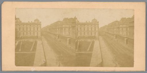 View of the Rue de Rivoli in Paris
