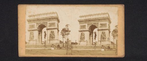 View of the Arc de Triomphe in Paris
