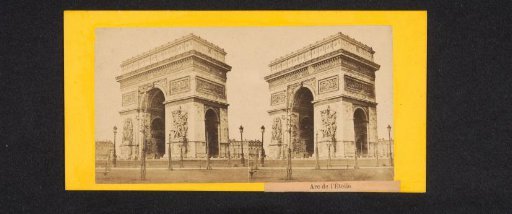 View of the Arc de Triomphe in Paris