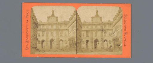 View of the Musée du Louvre, Paris