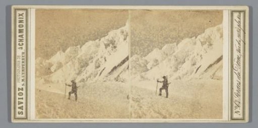 Bergbeklimmer op de seracs nabij het Petit Plateau van de Dôme du Goûter, Mont Blanc