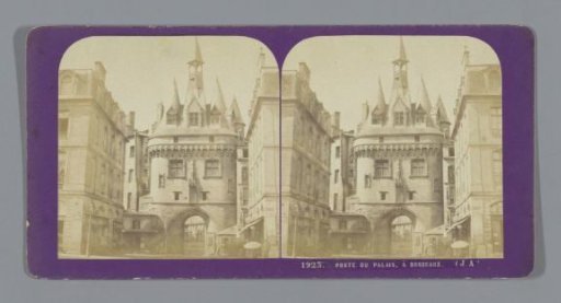 View of the Porte Cailhau in Bordeaux