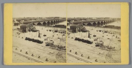 View of the Pont de Pierre in Bordeaux