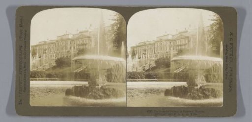 View of the façade of the Grand Palace of Peterhof