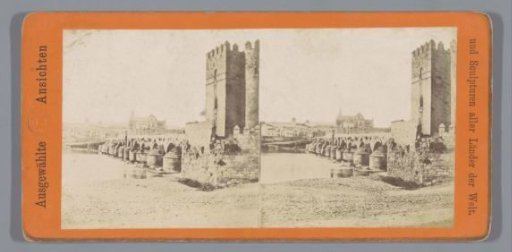 View of the Roman Bridge and the Calahorra Towers at Córdoba