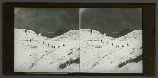 Group of mountaineers arriving at Grands-Mulets on the Mont Blanc