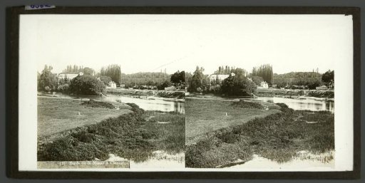 View of the bank of the Marne in Charenton-le-Pont, France
