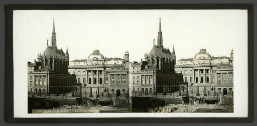 View of the Palais de Justice and the Sainte-Chapelle in Paris, France