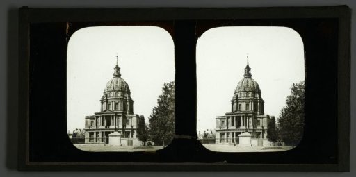 View of the Dôme des Invalides in Paris, France