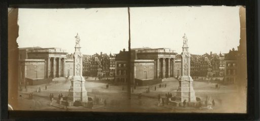 Statue of Naatje on the Dam in Amsterdam