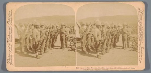 Inspection of the rifles of the Worcestershire Regiment in Slingersfontein in South Africa