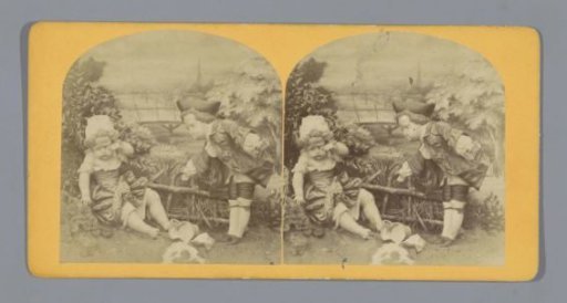 Staged scene with two dolls, representing a crying girl with a broken jug and a boy