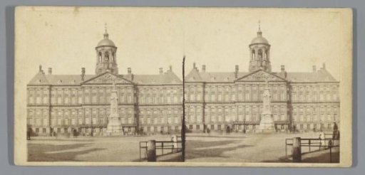 Royal Palace on the Dam and the Monument commemorating the Spirit of the People of 1830 and 1831, called Naatje, Amsterdam