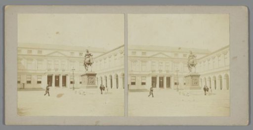 Noordeinde Palace in The Hague