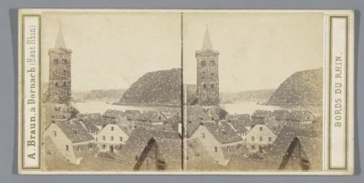 View of Wellmich in Sankt Goarshausen on the Rhine. In the foreground the tower of St. Martin's Church
