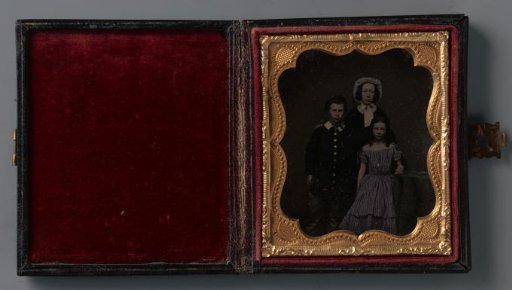 Portrait of an unknown woman and two unknown children