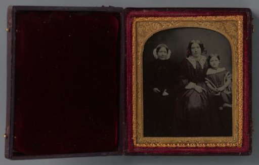 Portrait of an unknown grandmother, mother and daughter