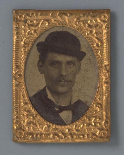 Miniature portrait of an unknown man with a hat