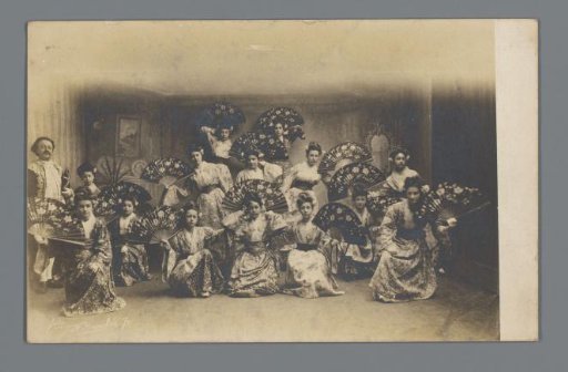 Group in Japanese costumes