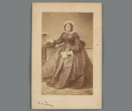 Portrait of Elisabeth Marie Joséphine Mazeman de Couthove on a prayer card