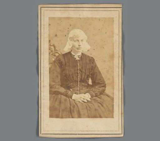 Portrait of Petronella de Boer on a prayer card