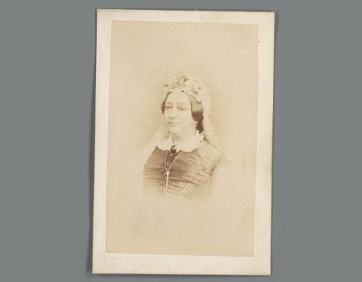 Portrait of Carolina Adriana Schoenmakers on a prayer card
