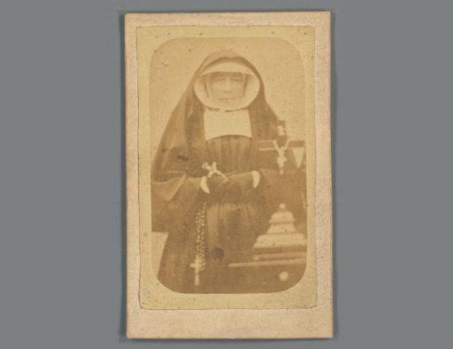 Portrait of Maria Theresia Arnoldina Moenen on a prayer card