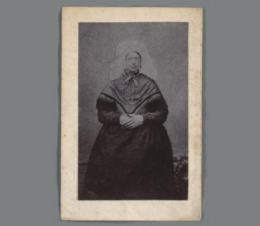 Portrait of Martina van den Heuvel on a prayer card