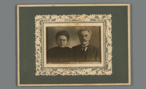 Double portrait of an unknown man and woman, framed in a cardboard frame