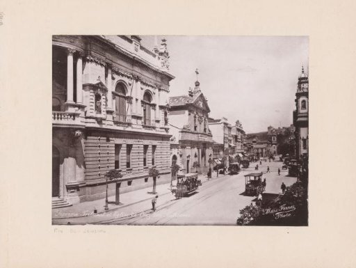 Street view in Rua Primeiro de Março with the courthouse and the church da Cruz dos Militares in Rio de Janeiro