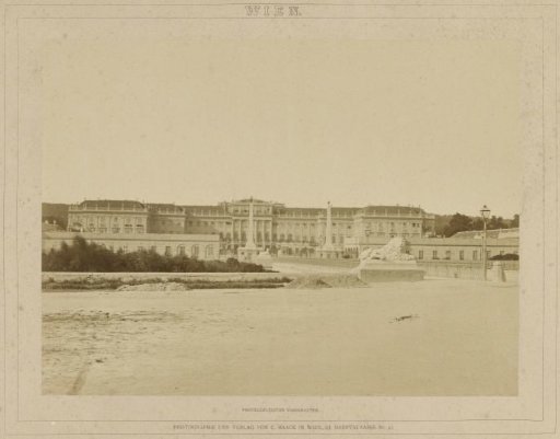 View of Schönbrunn Palace in Vienna, Austria