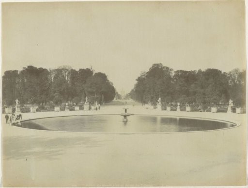 Pond in the Jardin des Tuileries, Paris