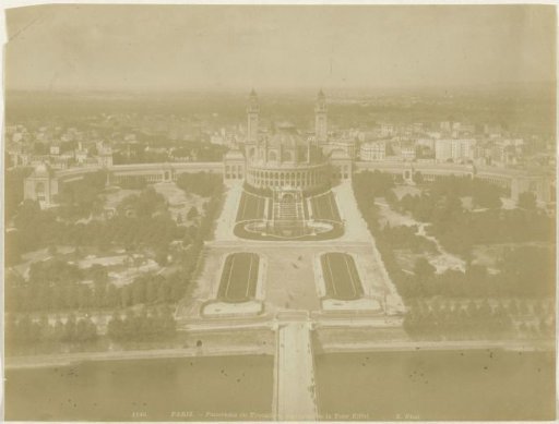 Palais du Trocadéro, viewed from the Eiffel Tower