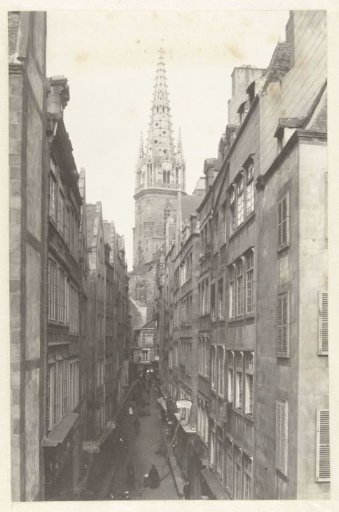 Street and Saint-Vincent Cathedral in Saint-Malo