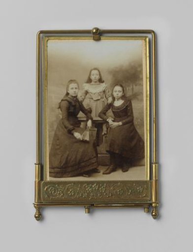 Portrait of three unknown girls
