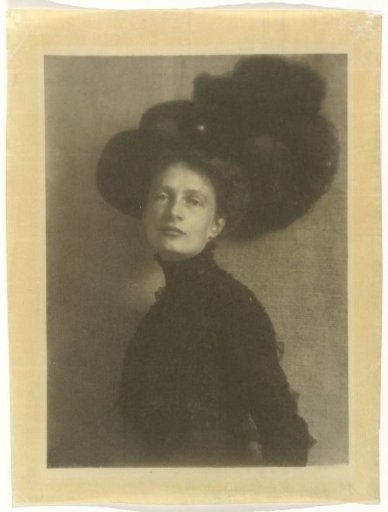 Portrait of an unknown woman with a hat